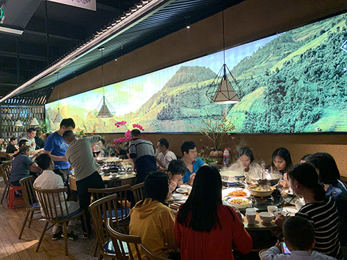 揮手三月，激情四月 戴高樂泳池設(shè)備 這不僅是一個(gè)簡單的聚餐