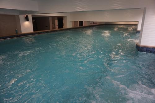 佛山容桂東御灣蘇生別墅恒溫?zé)o邊際泳池工程 佛山容桂東御灣蘇生別墅恒溫?zé)o邊際泳池工程